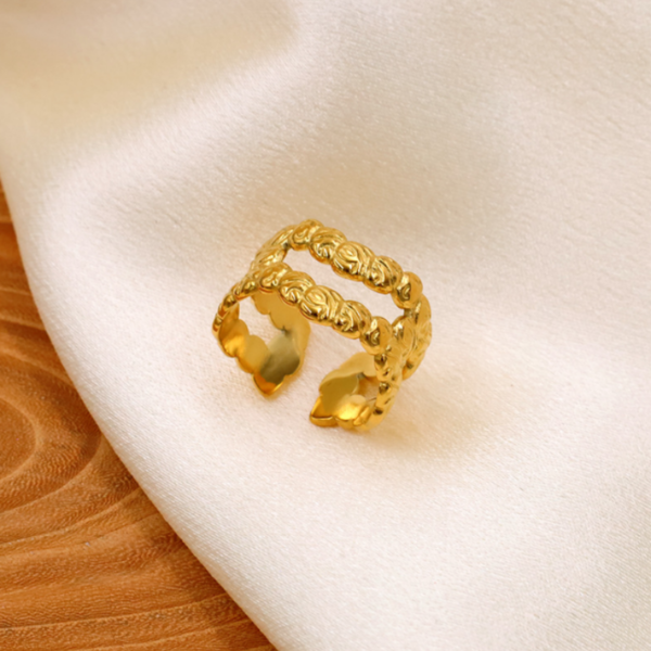 Twisted Radiance Brass Ring