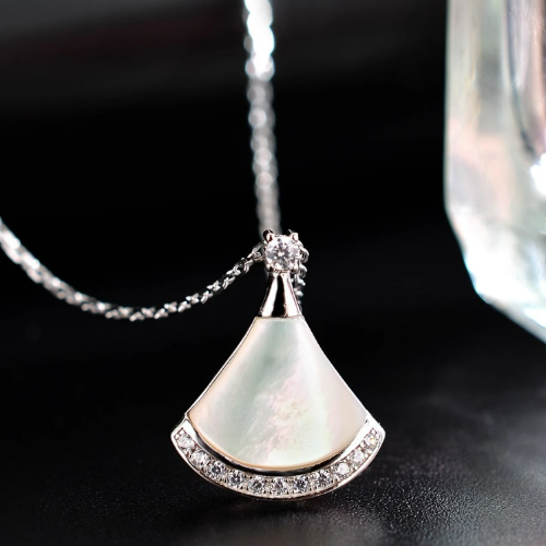 White Gold-White Shell